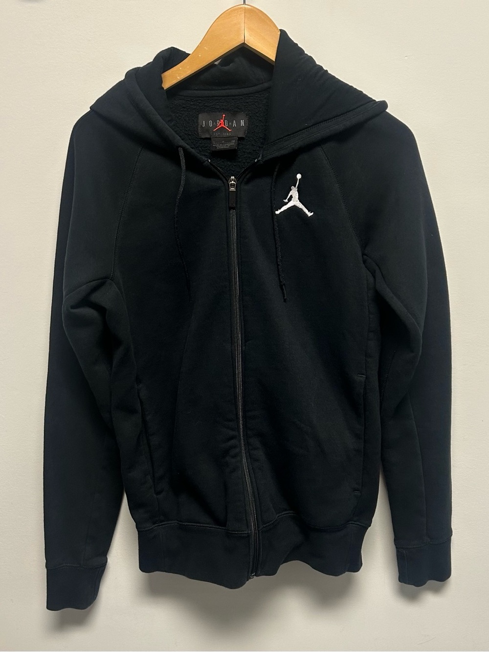 Nike Air Jordan Flight Fleece Full-Zip Hoodie
Black Jumpman Sweatshirt Size S